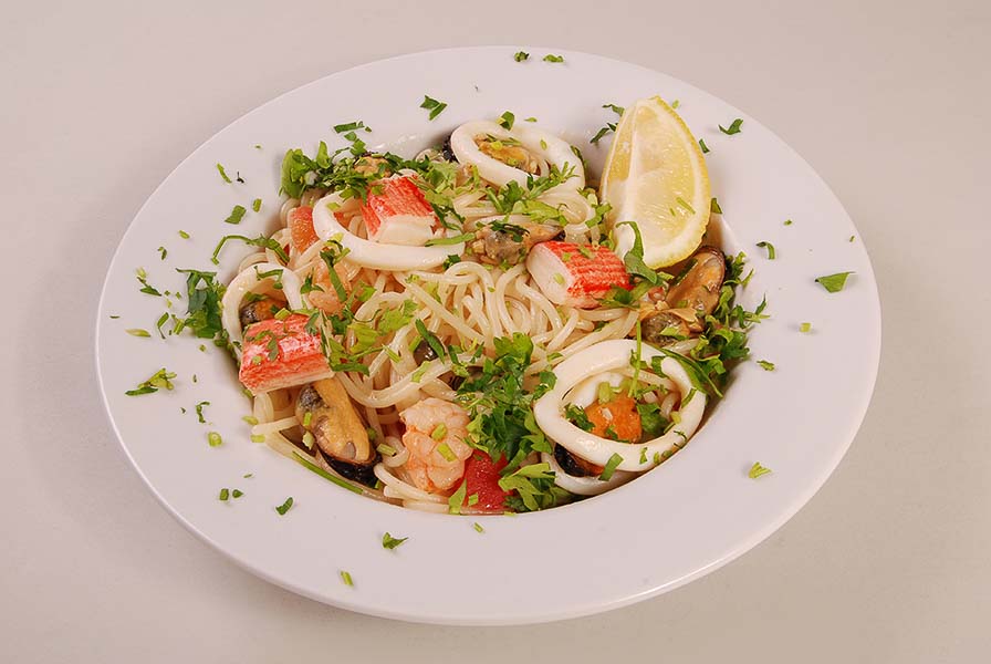 SPAGHETTI CU FRUCTE DE MARE